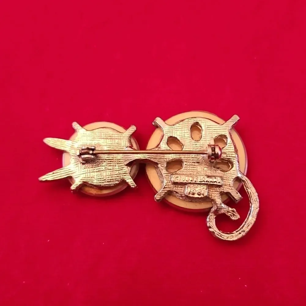 Vintage Signed 1961 Silver Holographic Cat Brooch Pin